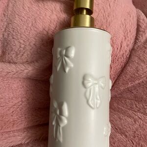 White Bow Embossed Soap Dispenser